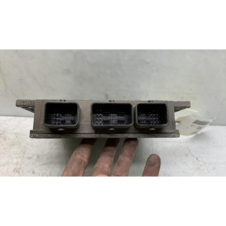 Calculateur moteur RENAULT CLIO 2 CAMPUS Photo n°1