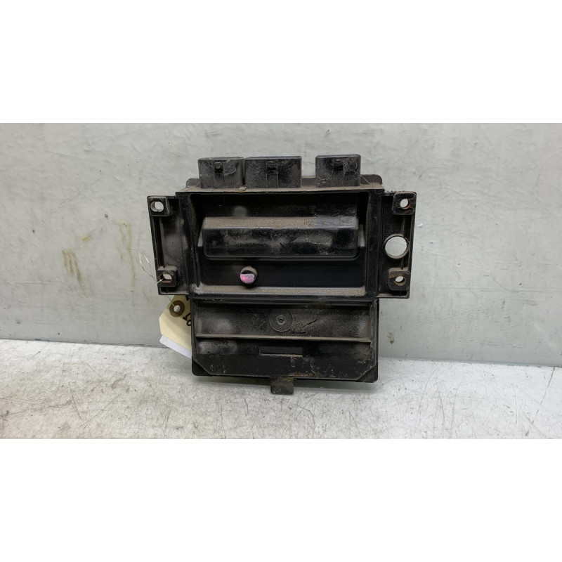 Calculateur moteur RENAULT CLIO 2 CAMPUS Photo n°3