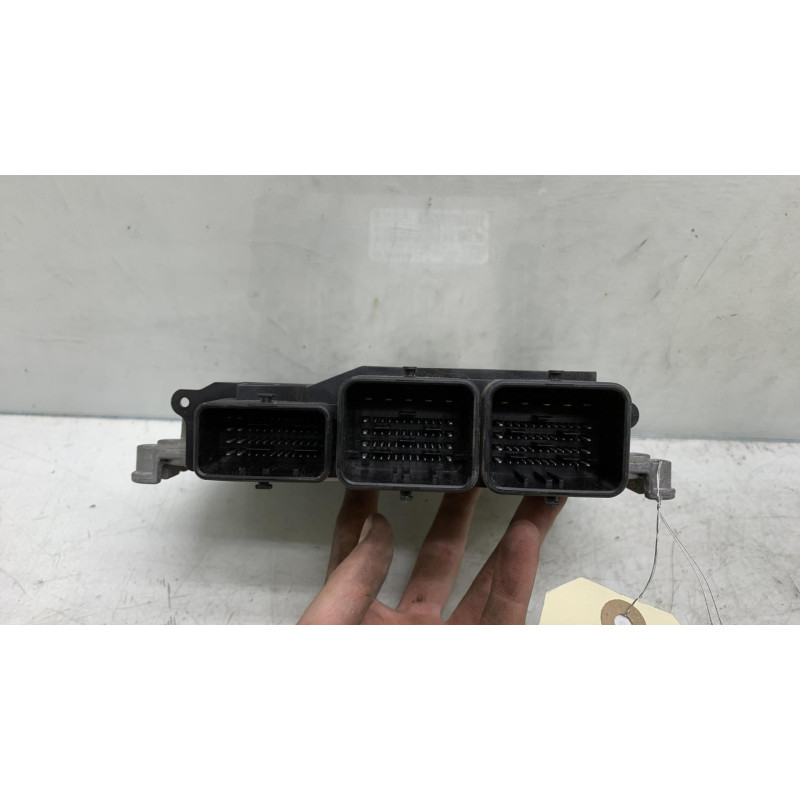 Calculateur moteur PEUGEOT 208 1 Photo n°4