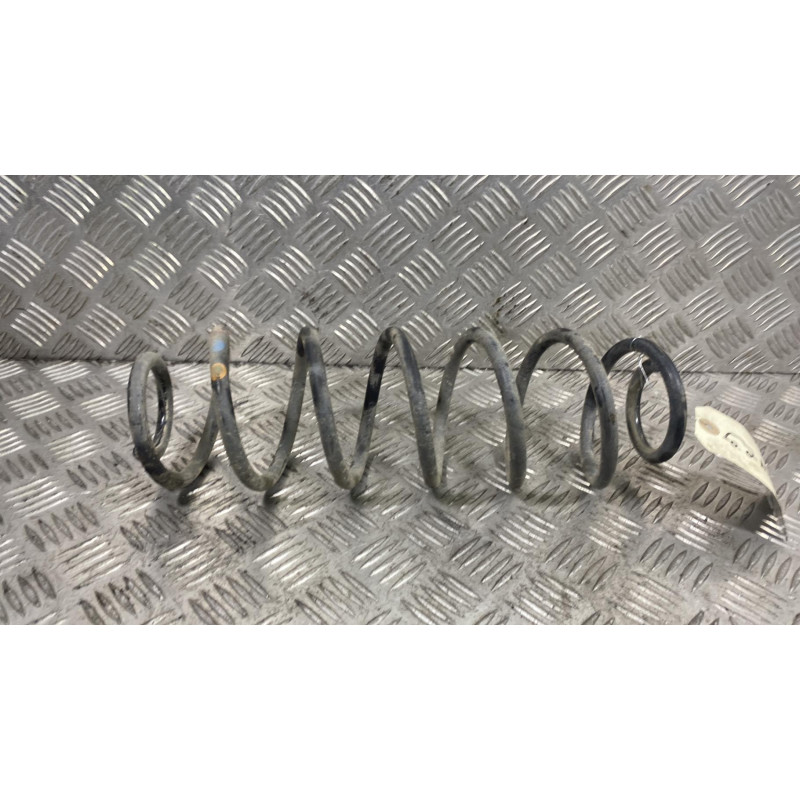 Ressort de suspension arriere droit PEUGEOT 2008 1 Photo n°2