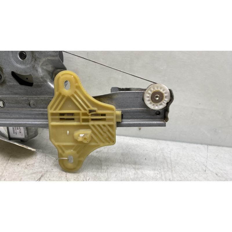 Leve vitre electrique arriere droit RENAULT CLIO 4 Photo n°5