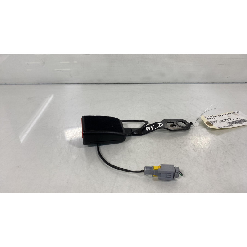 Attache ceinture avant droit PEUGEOT 208 1 Photo n°1