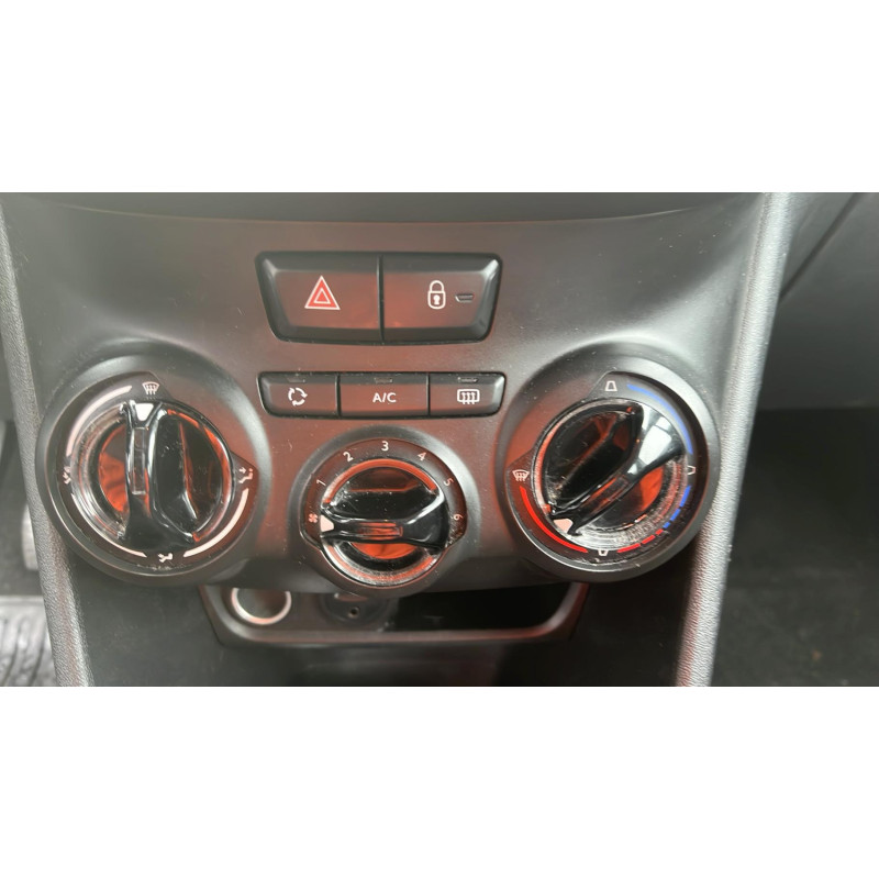 Attache ceinture avant droit PEUGEOT 208 1 Photo n°5