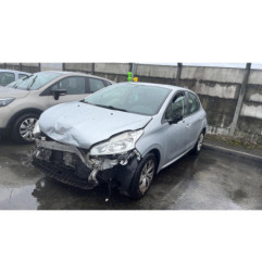 Attache ceinture avant droit PEUGEOT 208 1