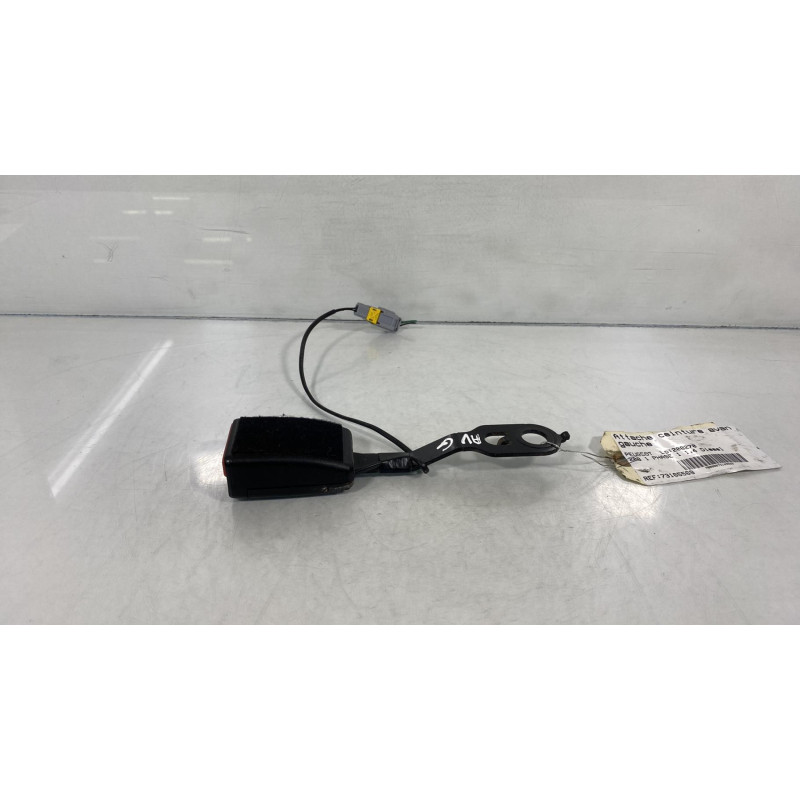 Attache ceinture avant gauche PEUGEOT 208 1 Photo n°3