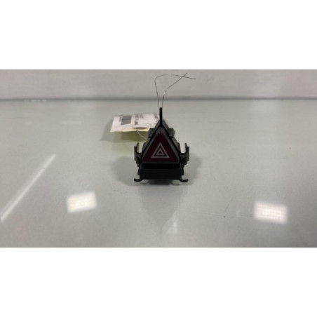 Bouton de warning MERCEDES CLASSE A 169 Photo n°1