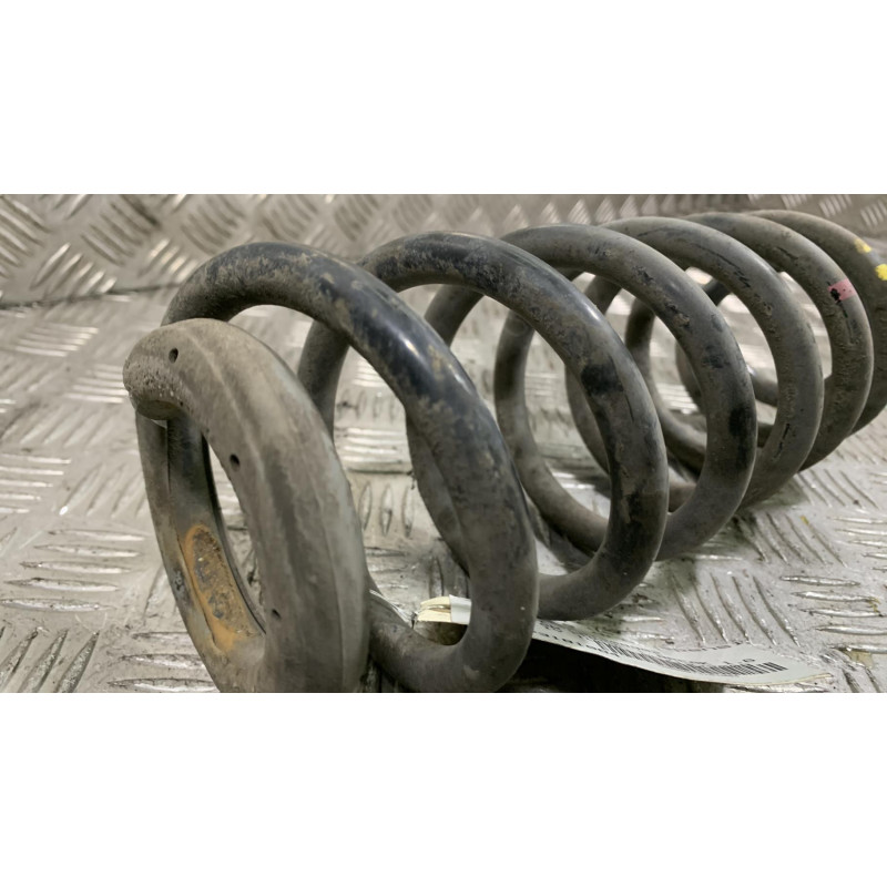 Ressort de suspension arriere droit PEUGEOT 308 1 SW Photo n°3