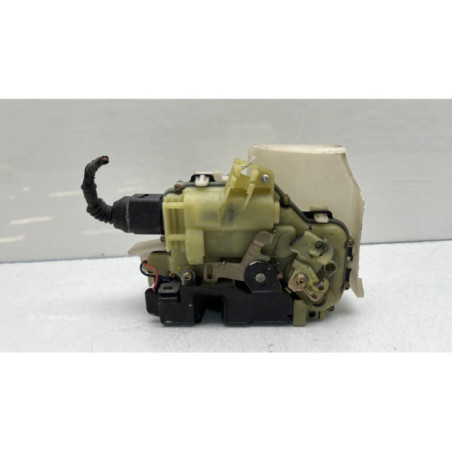 Serrure avant droit VOLKSWAGEN PASSAT 4