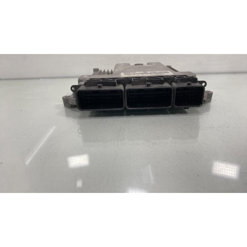 Calculateur moteur RENAULT CLIO 4 Photo n°2