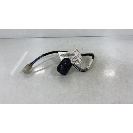 Interrupteur de leve vitre avant droit OPEL TIGRA 1