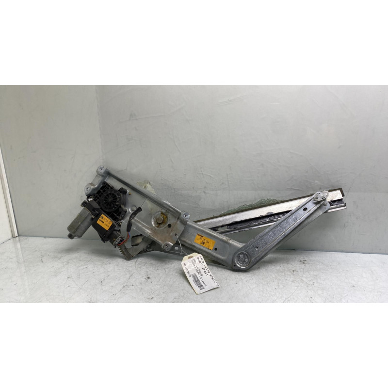 Leve vitre electrique avant droit OPEL TIGRA 1 Photo n°3