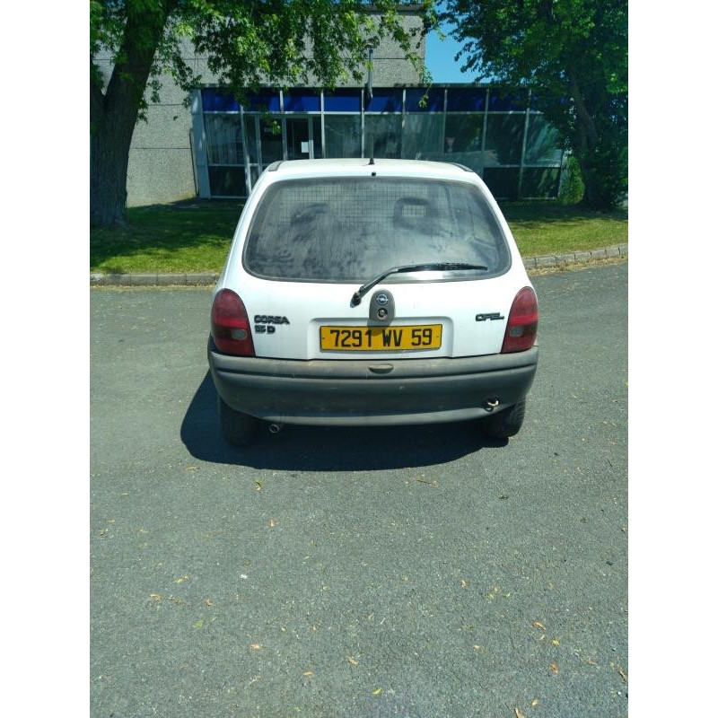 Feu arriere principal gauche (feux) OPEL CORSA B Photo n°11