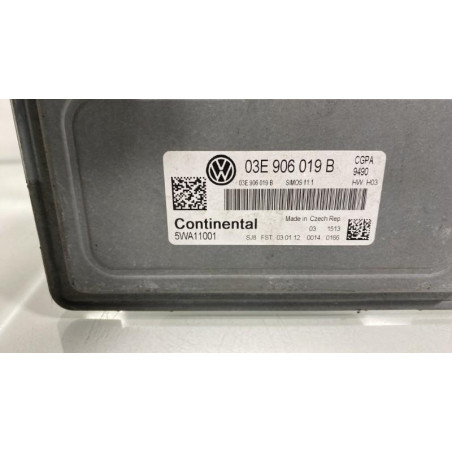 Calculateur moteur VOLKSWAGEN POLO 5 Photo n°1