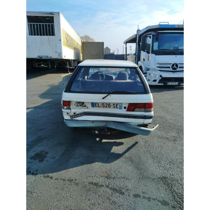 Capot PEUGEOT 405 Photo n°13
