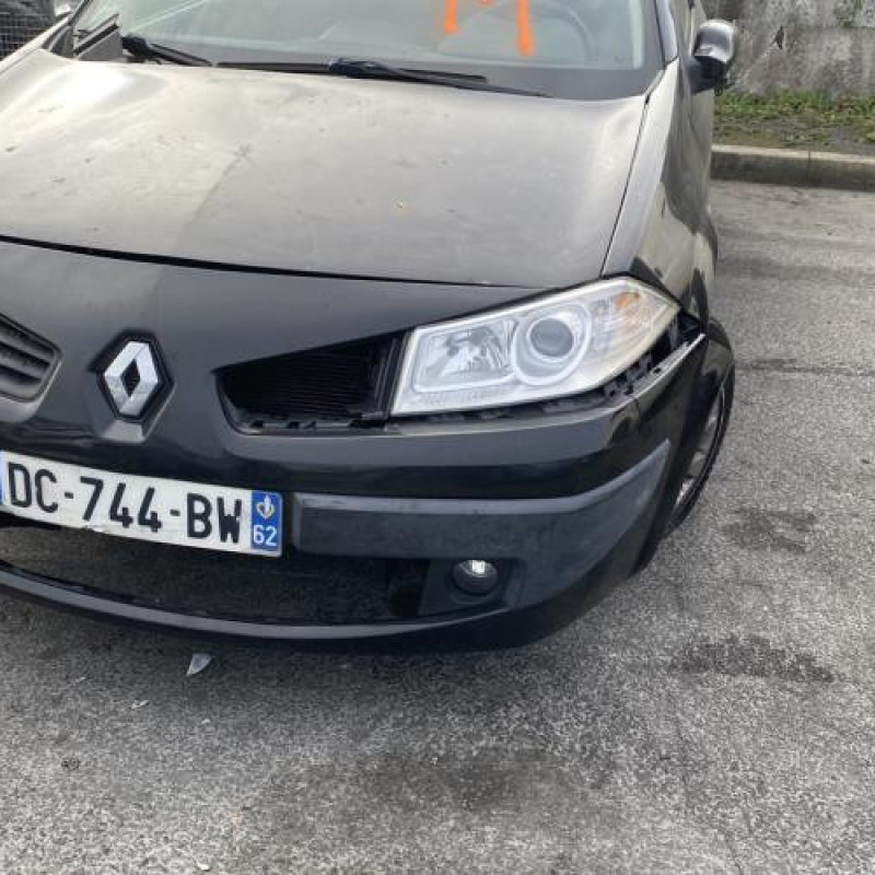 Pare boue arriere droit RENAULT MEGANE 2 Photo n°7