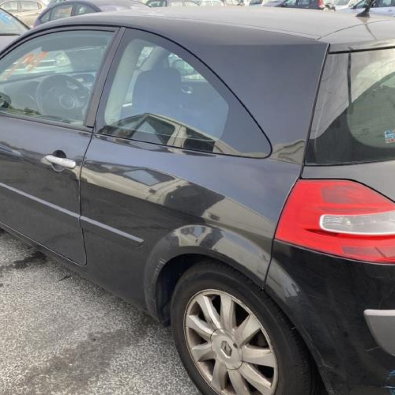 Pare boue arriere droit RENAULT MEGANE 2 Photo n°8
