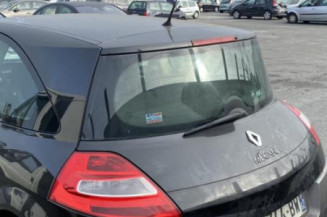 Pare boue arriere droit RENAULT MEGANE 2