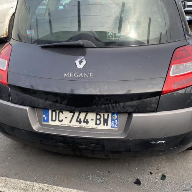 Pare boue arriere droit RENAULT MEGANE 2 Photo n°12