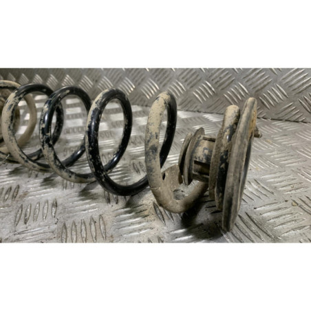 Ressort de suspension arriere droit VOLKSWAGEN GOLF 7 Photo n°1
