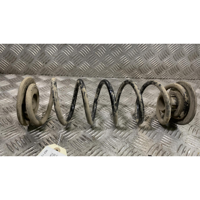 Ressort de suspension arriere droit VOLKSWAGEN GOLF 7 Photo n°3