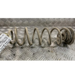 Ressort de suspension arriere gauche VOLKSWAGEN GOLF 7 Photo n°1