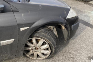 Pare boue arriere droit RENAULT MEGANE 2