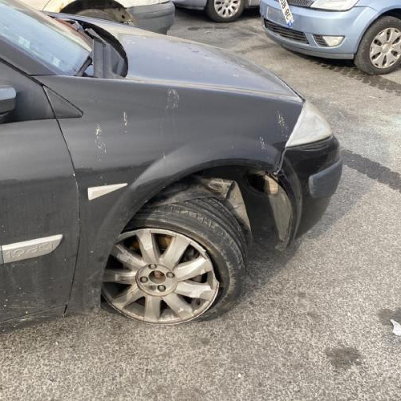 Pare boue arriere droit RENAULT MEGANE 2 Photo n°18