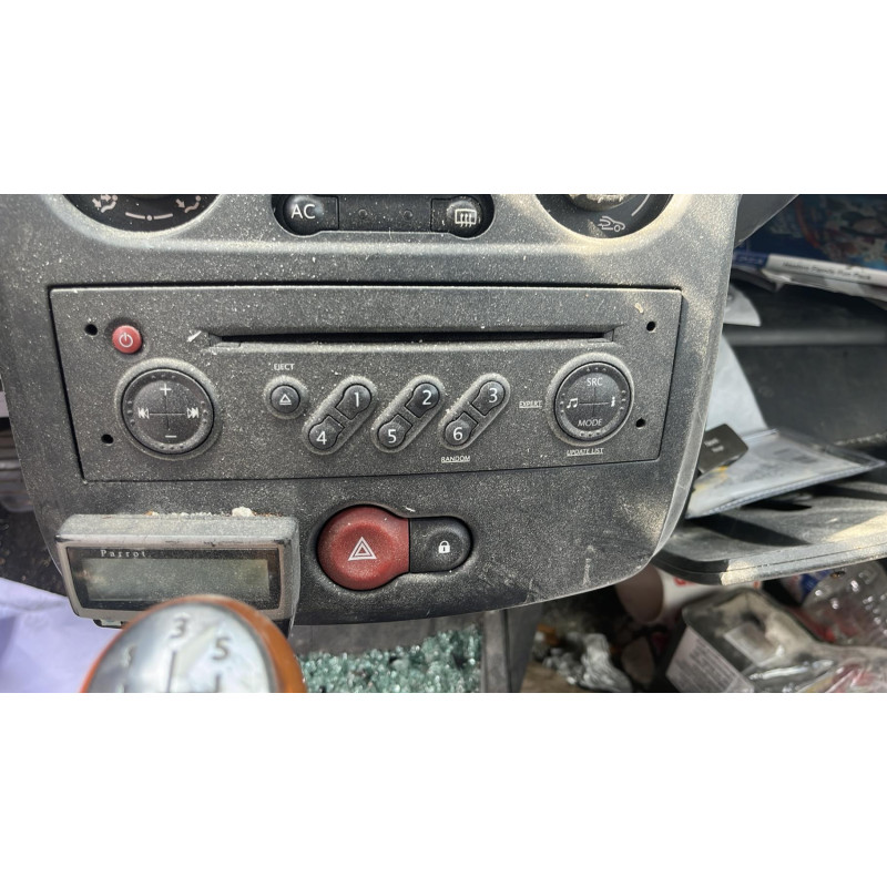 Boitier UCH RENAULT CLIO 3 Photo n°7