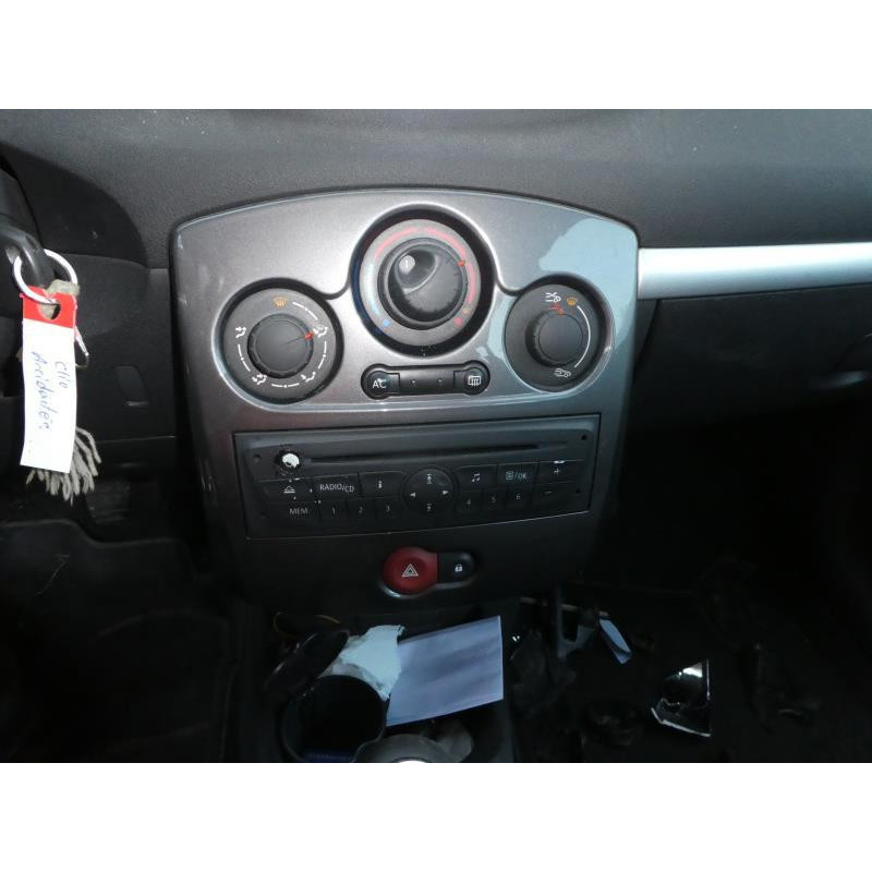 Calculateur moteur RENAULT CLIO 3 Photo n°13