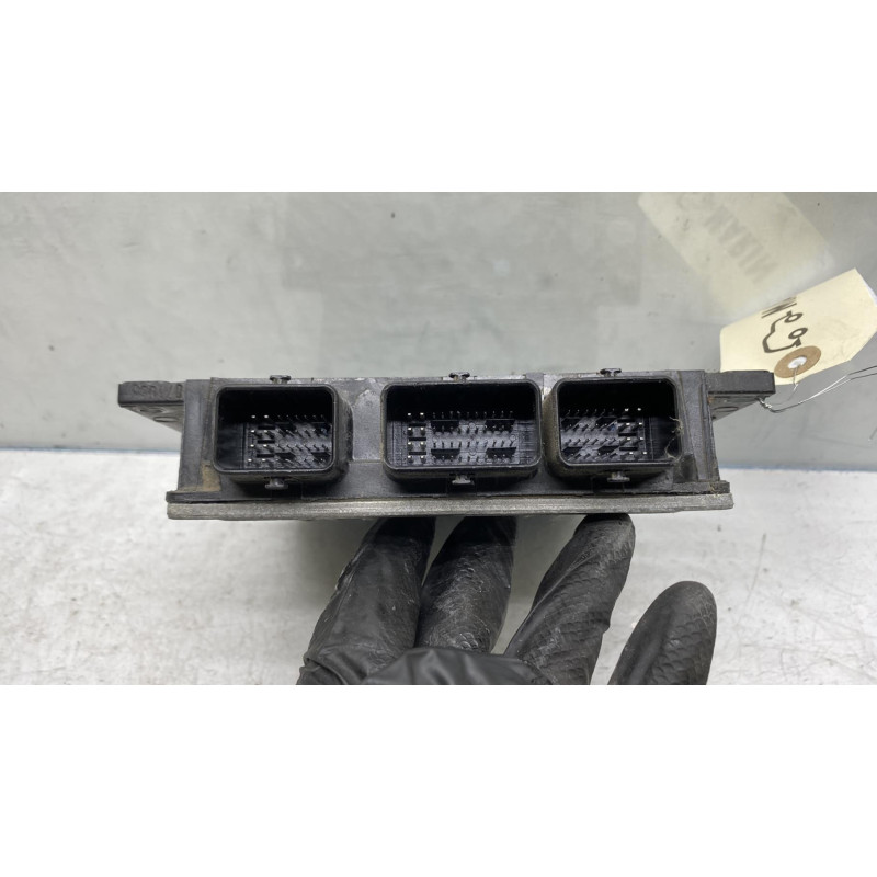 Calculateur moteur RENAULT MEGANE 2 Photo n°2