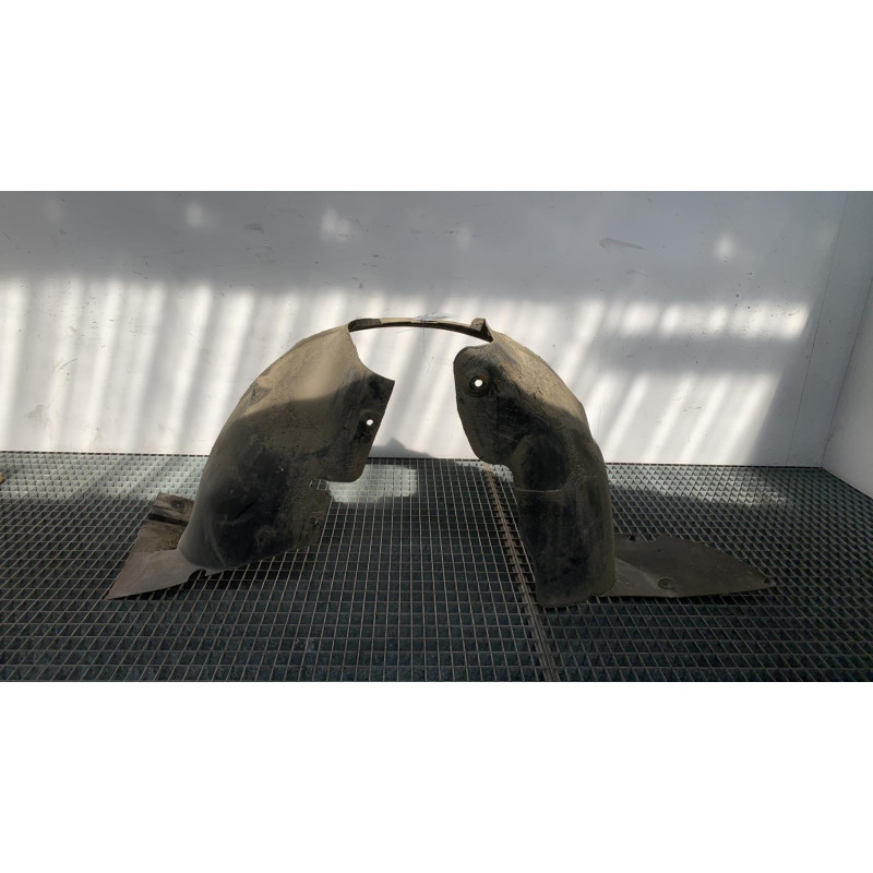 Pare boue avant gauche PEUGEOT 206 Photo n°4