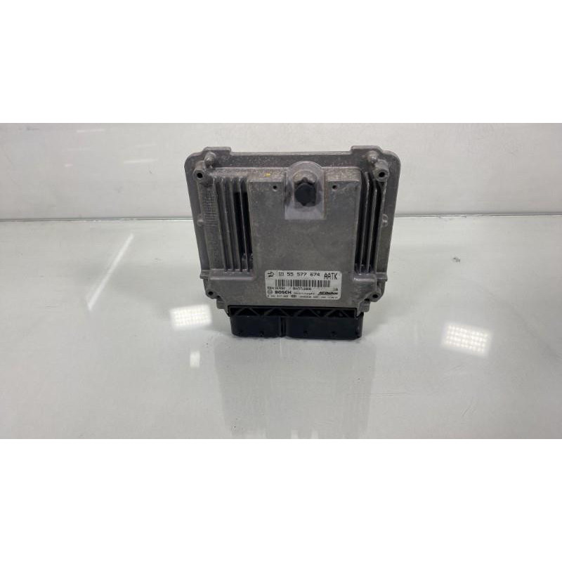 Calculateur moteur OPEL INSIGNIA 1 Photo n°1