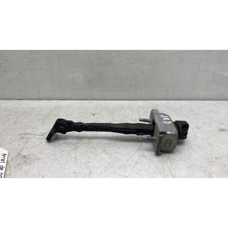 Arret de porte arriere droit OPEL ASTRA J Photo n°3