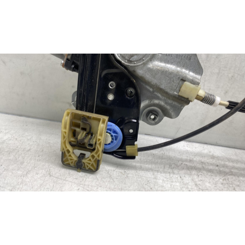 Leve vitre electrique avant droit OPEL ASTRA J Photo n°3