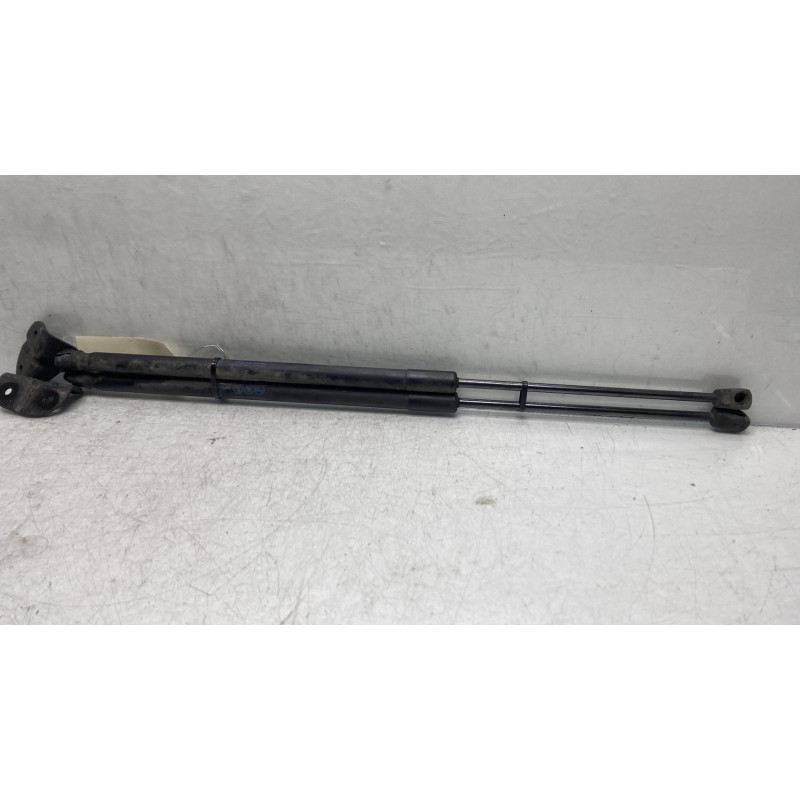 Verin de coffre OPEL ASTRA J Photo n°3