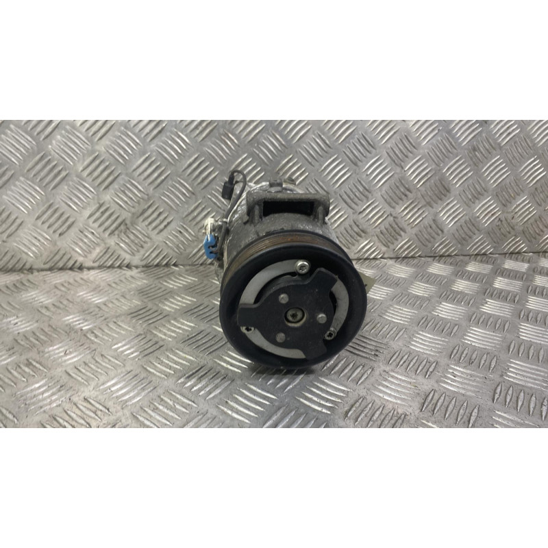 Compresseur clim OPEL ASTRA J Photo n°1