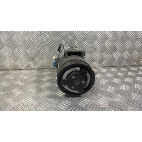 Compresseur clim OPEL ASTRA J Photo n°1