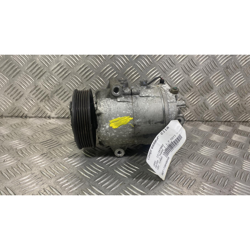 Compresseur clim OPEL ASTRA J Photo n°2