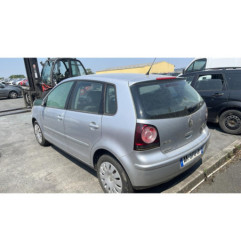 Compresseur clim VOLKSWAGEN POLO 4