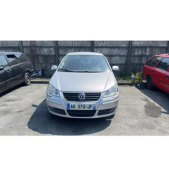 Compresseur clim VOLKSWAGEN POLO 4