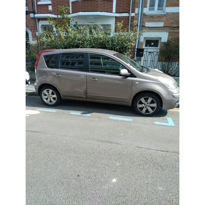 Pare choc avant NISSAN NOTE 1 Photo n°15