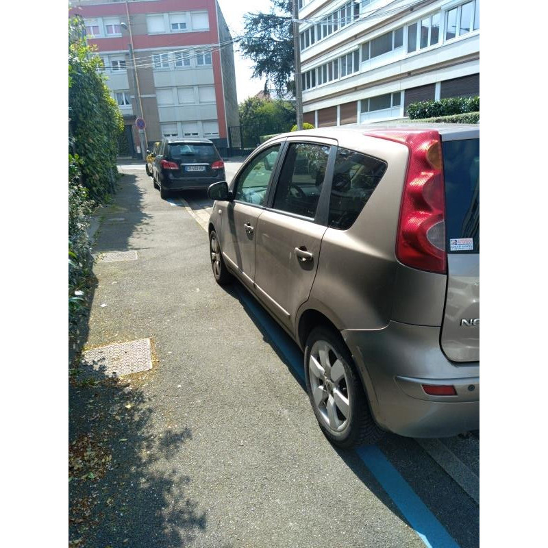 Pare choc avant NISSAN NOTE 1 Photo n°18