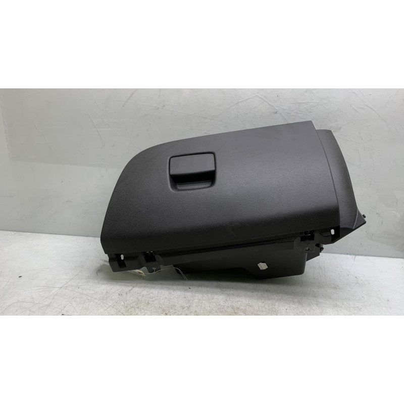Boite a gants OPEL CORSA E Photo n°1
