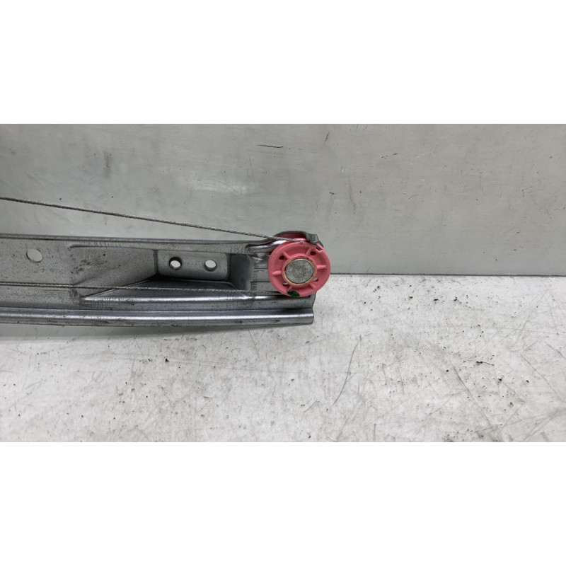 Leve vitre mecanique arriere gauche OPEL CORSA E Photo n°3