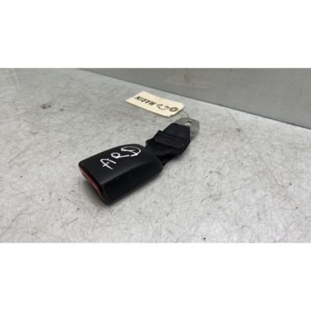 Attache ceinture arriere droit PEUGEOT 107