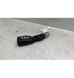 Attache ceinture arriere gauche PEUGEOT 107