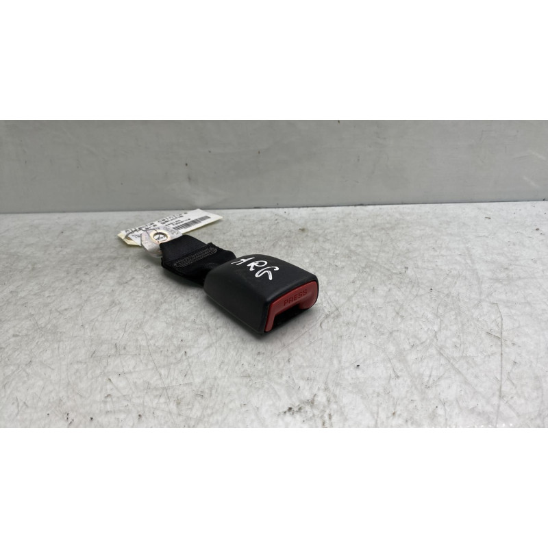 Attache ceinture arriere gauche PEUGEOT 107 Photo n°3