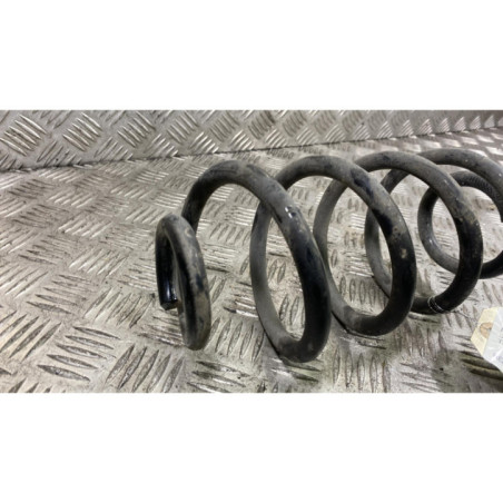 Ressort de suspension arriere droit NISSAN JUKE 1 Photo n°1