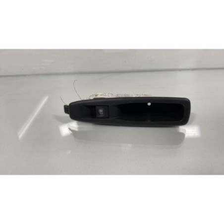 Interrupteur de leve vitre arriere gauche RENAULT CLIO 4