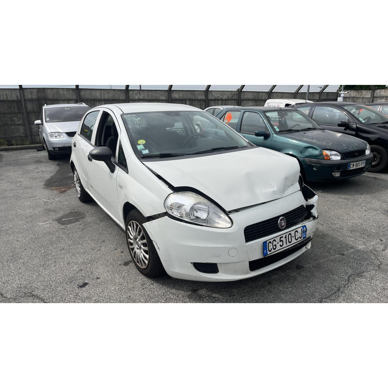 Bouton de warning FIAT GRANDE PUNTO Photo n°7